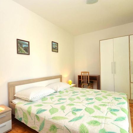 מלון מאלי לוסיניי House Rahela מראה חיצוני תמונה