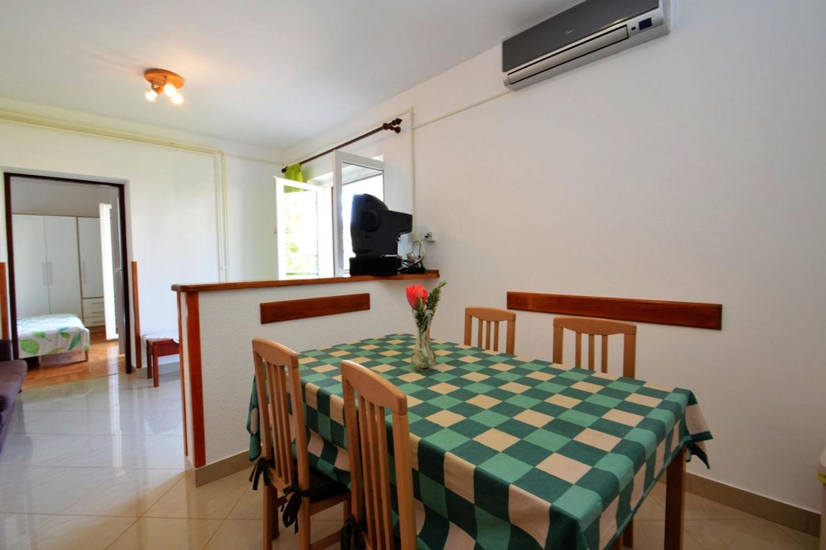 מלון מאלי לוסיניי House Rahela מראה חיצוני תמונה