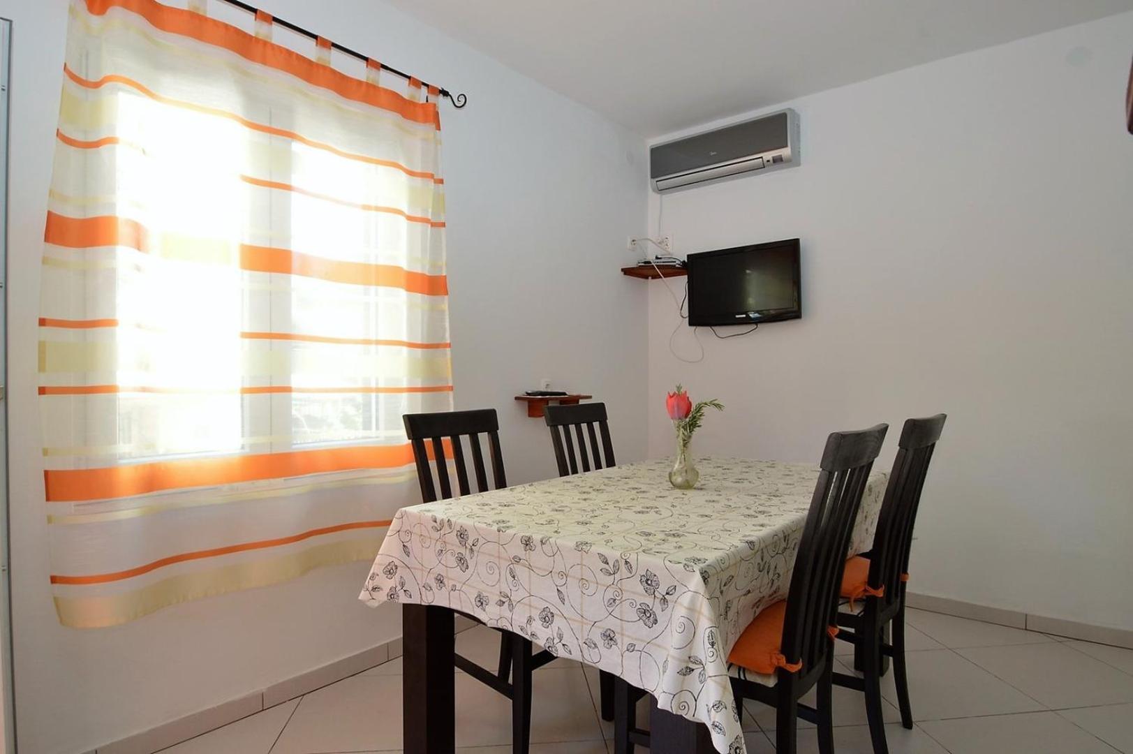 מלון מאלי לוסיניי House Rahela מראה חיצוני תמונה