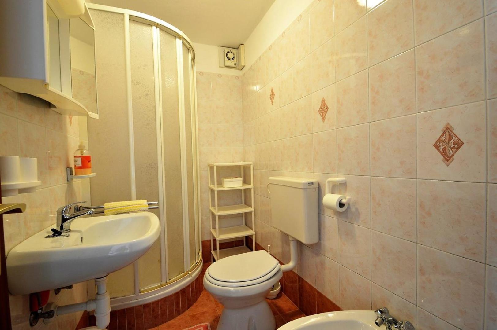 מלון מאלי לוסיניי House Rahela מראה חיצוני תמונה